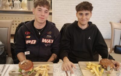 🍕 Pizza, śmiech i dobra energia – tak integruje się klasa 4B! 😋