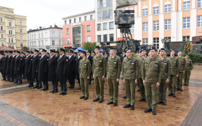 Zaszczytny udział naszych kadetów w obchodach 75.rocznicy powstania Wojsk Radiotechnicznych 🎖️📡🇵🇱