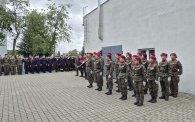 Uroczyste Święto Patrona w naszej szkole: Pamięć o bohaterach z Dywizjonu 303 i krok w stronę przyszłości z WAT ✈️🎓